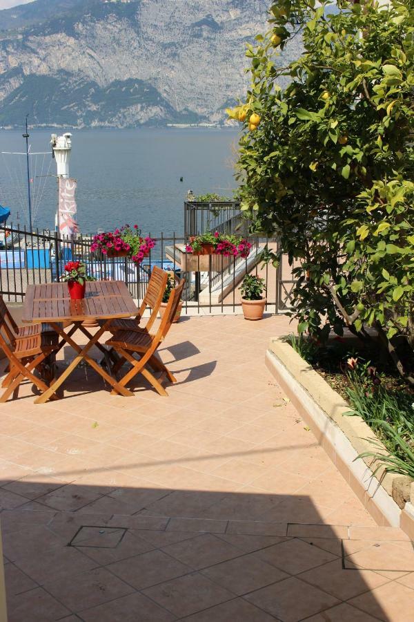 Casa Ines Fronte Lago Aparthotel Brenzone sul Garda Εξωτερικό φωτογραφία